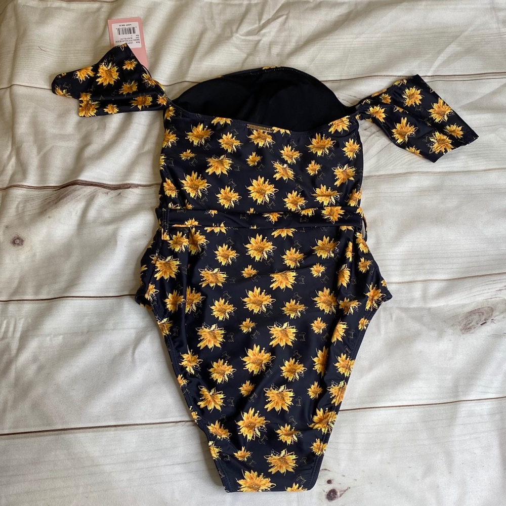 Juicy Couture Size large Black Off-The Shoulder Floral Belted One-Piece - Picture 8 of 11